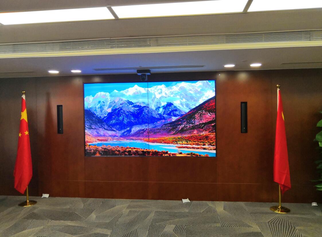 人保会议室锐丽视频墙55寸.jpg